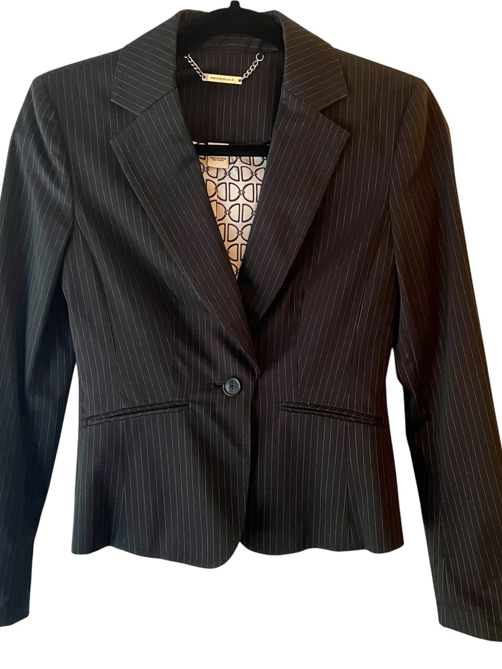 White House Black Market Black Pinstripe Tailored Single-Button Blazer Size 0